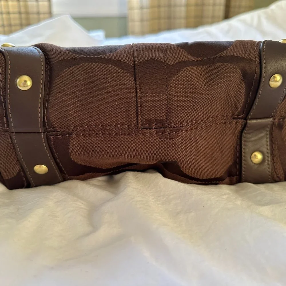 Coach Shoulder Bag - Picture 2 of 6